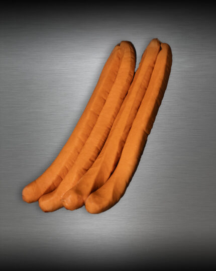 XXL Bockwurst aus Duroc im Rohzustand auf Metallplatte – ehrlich, ruhig, mit Berliner Seele.