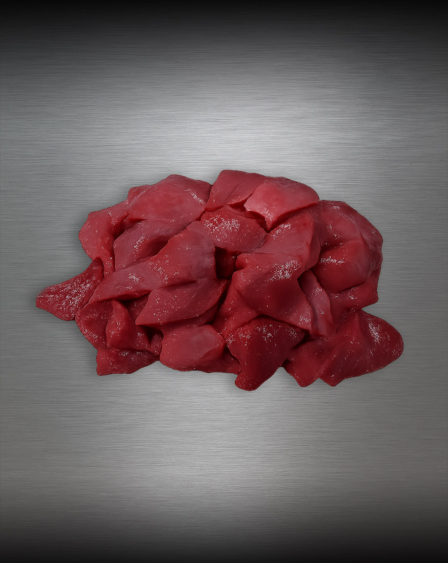 Wildschweingulasch aus Pommern – kräftig rotes Wildfleisch, handgeschnitten und voller Waldduft