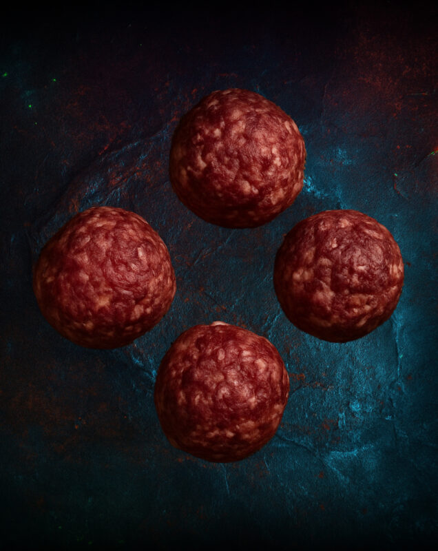 Smashburger Pommern Färse mit krosser Maillard-Kruste (10×100 g) vom Rind der Färse aus Pommern, auf einem Grill Thomas Rogenmoser | Berlin – Reichweite & Sichtbarkeit für kreative Marken aus Food, Design & Lifestyle